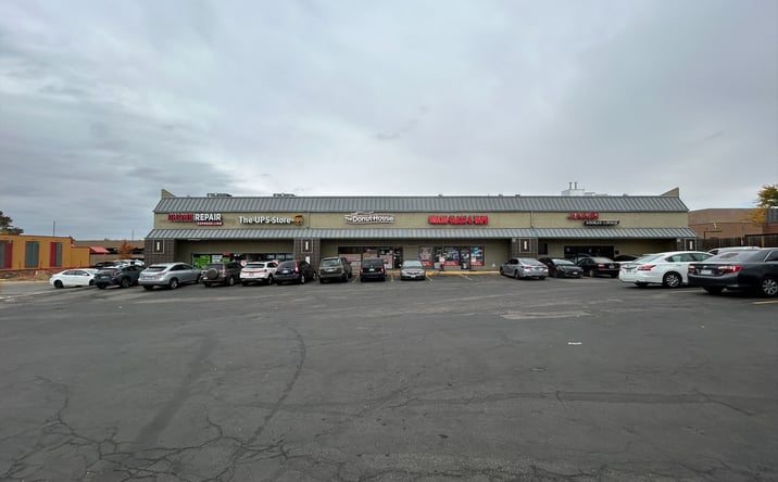 Pictures of Retail property located at 3124 S Parker Rd, Aurora, CO 80014 for lease - image #1