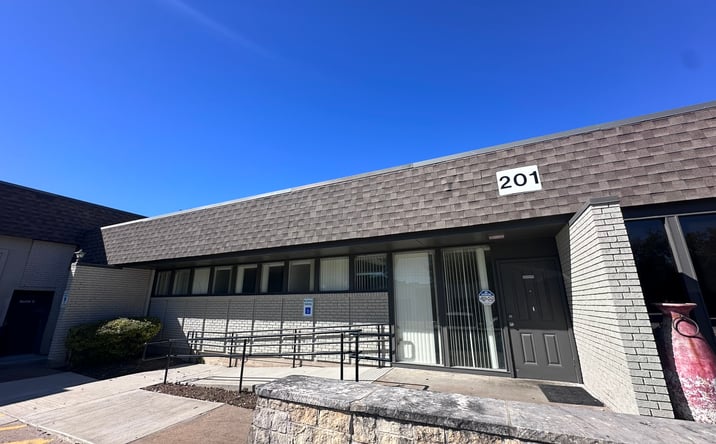 Pictures of Retail, Office property located at 201 Ferris Ave, Waxahachie, TX 75165 for lease - image #1