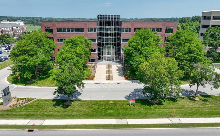 Pictures of Office property located at 15800 W Bluemound Rd, Brookfield, WI 53005 for lease - image #1