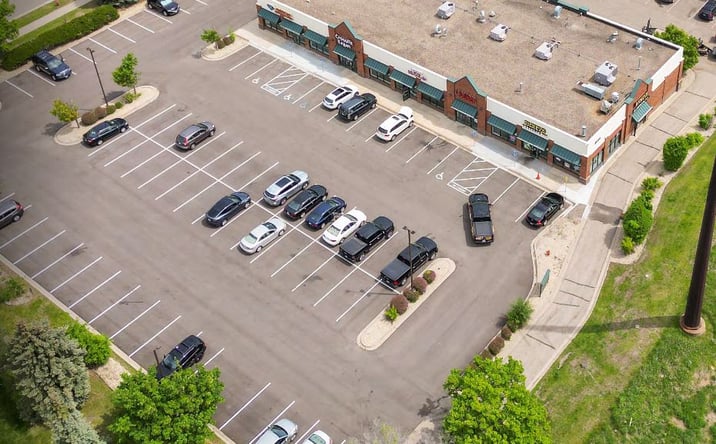 Pictures of Retail property located at 3090 Courthouse Ln, Eagan, MN 55121 for lease - image #1