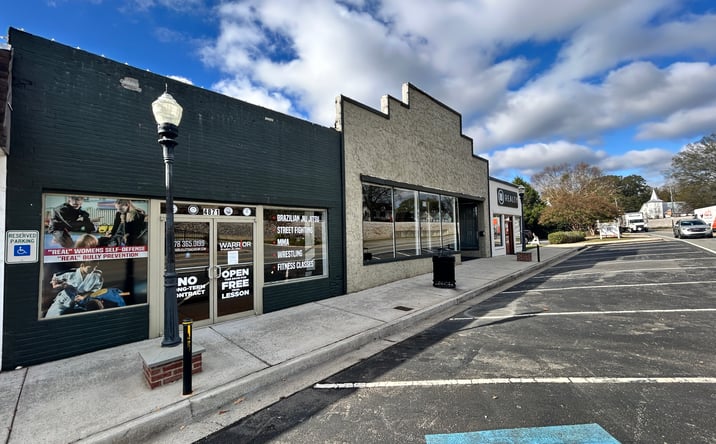 Pictures of Retail, Industrial property located at 4871 N Main St, Acworth, GA 30101 for lease - image #1