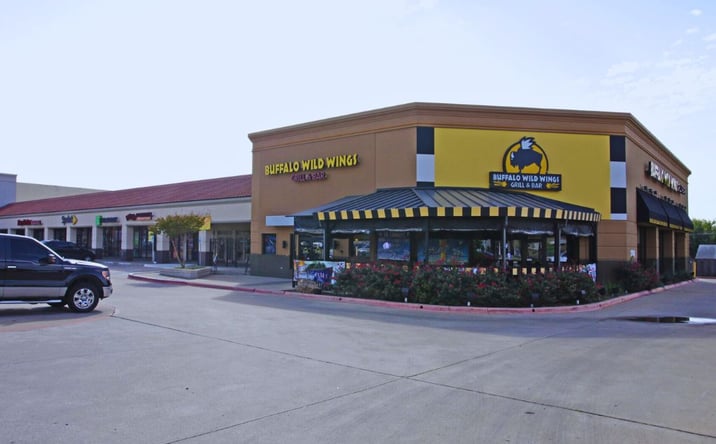 Pictures of Retail property located at 1301 N Collins St, Arlington, TX 76011 for lease - image #1