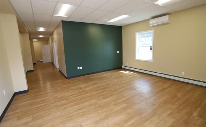 Pictures of Retail, Office property located at 189 E Main St, Newport, VT 05855 for lease - image #1