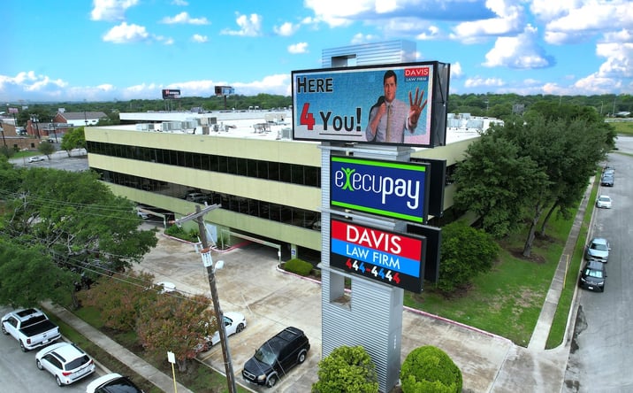 Pictures of Office property located at 10500 Heritage Blvd, San Antonio, TX 78216 for lease - image #1