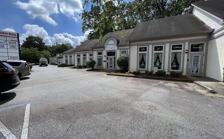 Pictures of Retail property located at 1067 Forest Parkway, Forest Park, GA 30297 for lease - image #1