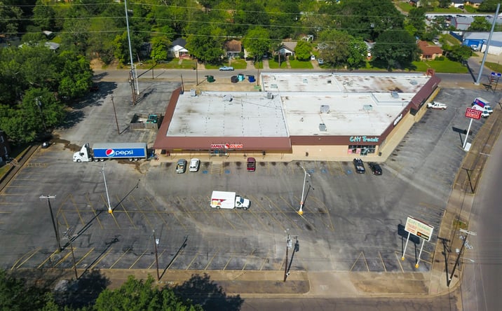 Pictures of Retail property located at 1204 W Bow St, Tyler, TX 75702 for lease - image #1