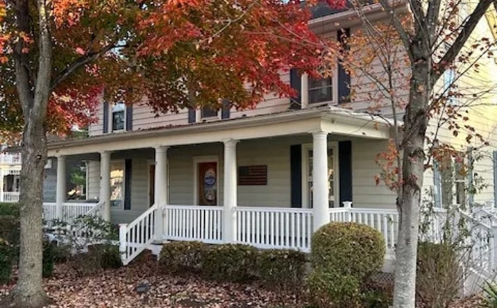 Pictures of Retail, Office property located at 2 W Loudoun St, Round Hill, VA 20141 for lease - image #1