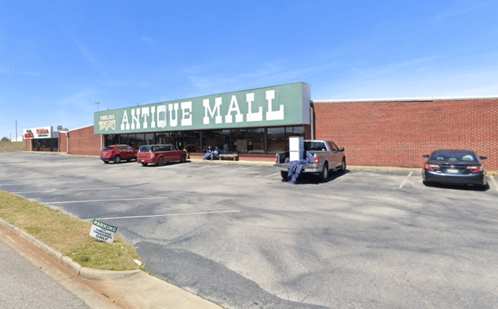 Pictures of Retail, Industrial property located at 230 Davis Loop, Oxford, AL 36203 for lease - image #1