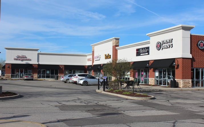Pictures of Retail property located at 4542-4568 Elkhart Rd, Elkhart, IN 46517 for lease - image #1