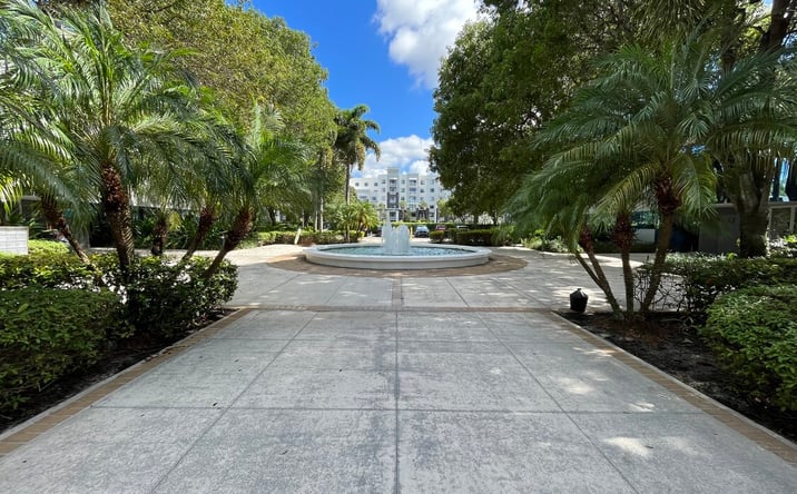 Pictures of Office property located at 8000 Peters Rd, Plantation, FL 33324 for lease - image #1