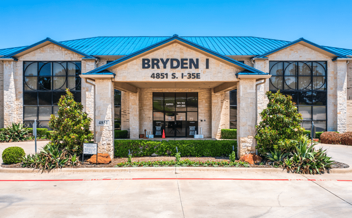 Pictures of Office property located at 4851 S Interstate 35, Corinth, TX 76210 for lease - image #1