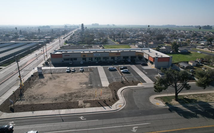 Pictures of Retail, Restaurant property located at 1705 W Hanford Armona Rd, Hanford, CA 93230 for lease - image #1
