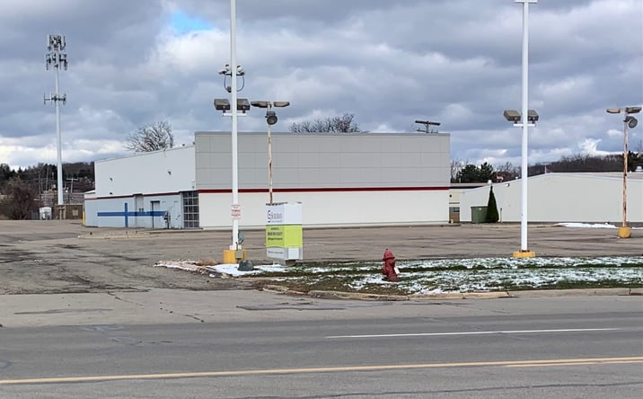 Pictures of Retail, Land, Restaurant property located at 35080 Grand River Ave, Farmington, MI 48335 for lease - image #1