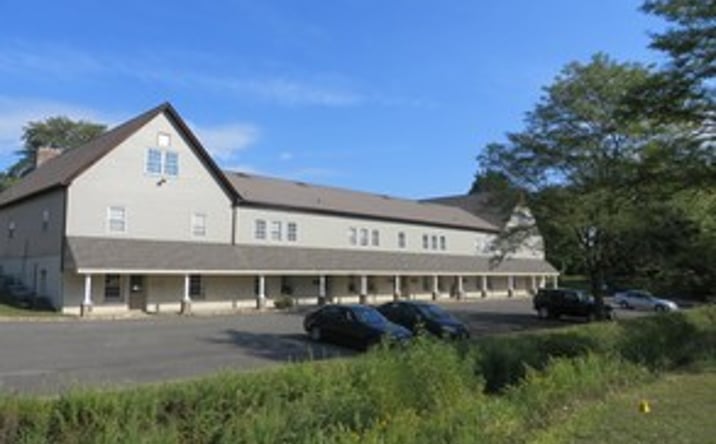 Pictures of Office property located at 10 Shawnee Dr, Watchung, NJ 07069 for lease - image #1