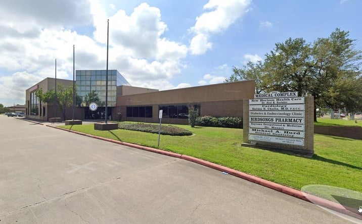 Pictures of Office property located at 4000 Garth Rd, Baytown, TX 77521 for lease - image #1