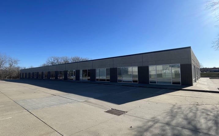 Pictures of Industrial property located at 3601 109th St, Urbandale, IA 50322 for lease - image #1