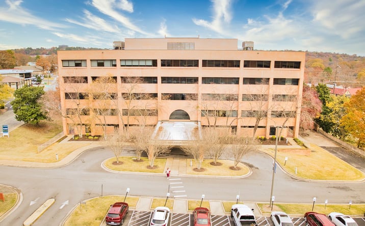 Pictures of Office property located at 5 St Vincent Cir, Little Rock, AR 72205 for lease - image #1