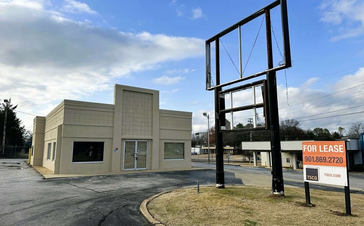 Pictures of Retail, Restaurant property located at 903 S Gloster St, Tupelo, MS 38801 for lease - image #1