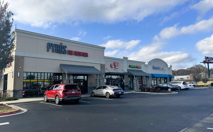 Pictures of Retail property located at 3999 N Gloster St, Tupelo, MS 38804 for lease - image #1