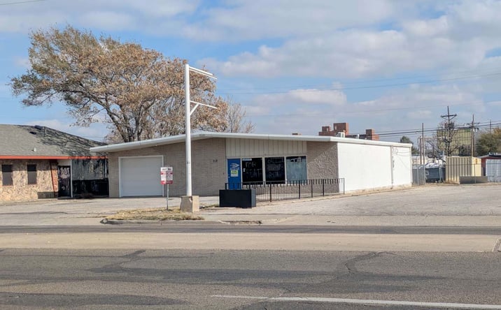 Pictures of Retail, Industrial property located at 719 Georgia S, Amarillo, TX 79106 for lease - image #1