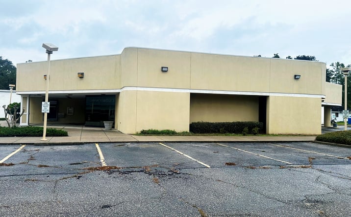 Pictures of Retail, Office, Restaurant property located at 2861 SpringHill Ave, Mobile, AL 36607 for lease - image #1