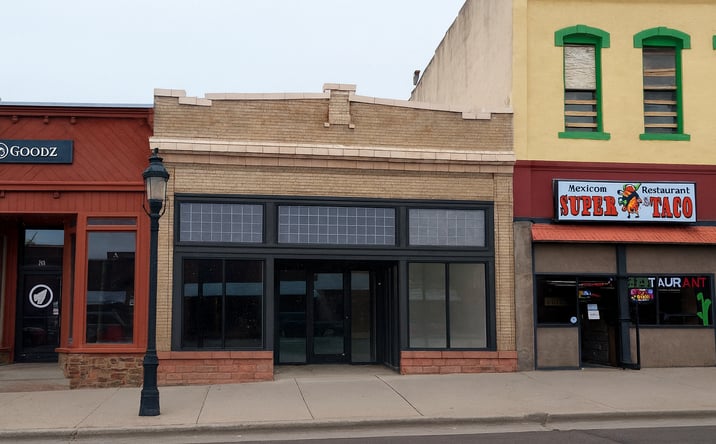 Pictures of Retail, Office, Special Purpose property located at 818 Grand Ave, Glenwood Springs, CO 81601 for lease - image #1