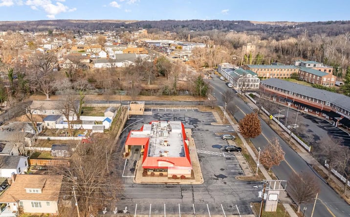 Pictures of Retail, Restaurant property located at 1700 Princess Anne St, Fredericksburg, VA 22401 for lease - image #1