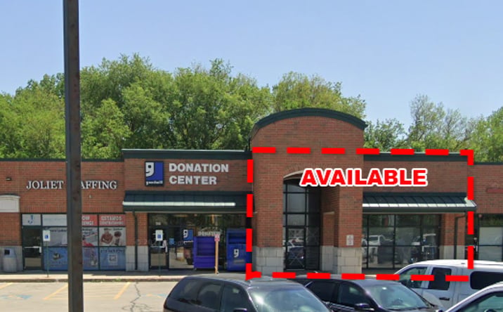 Pictures of Retail property located at 410 W Mondamin St, Minooka, IL 60447 for lease - image #1
