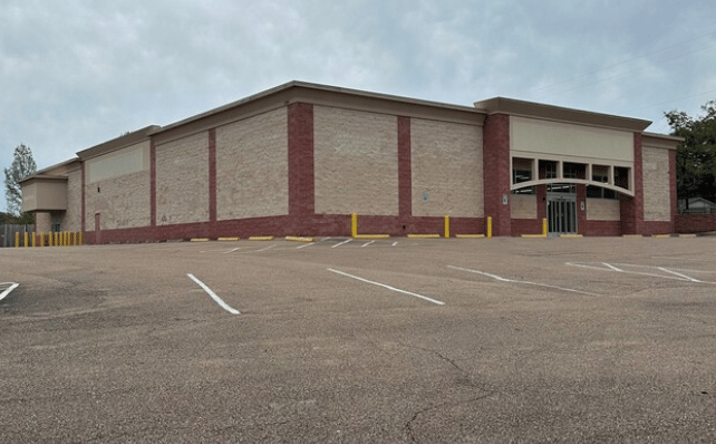 Pictures of Retail, Special Purpose property located at 3201 US-80, Pearl, MS 39208 for lease - image #1