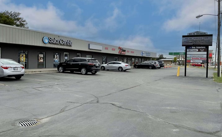 Pictures of Retail property located at 821 Coliseum Blvd W, Fort Wayne, IN 46808 for lease - image #1