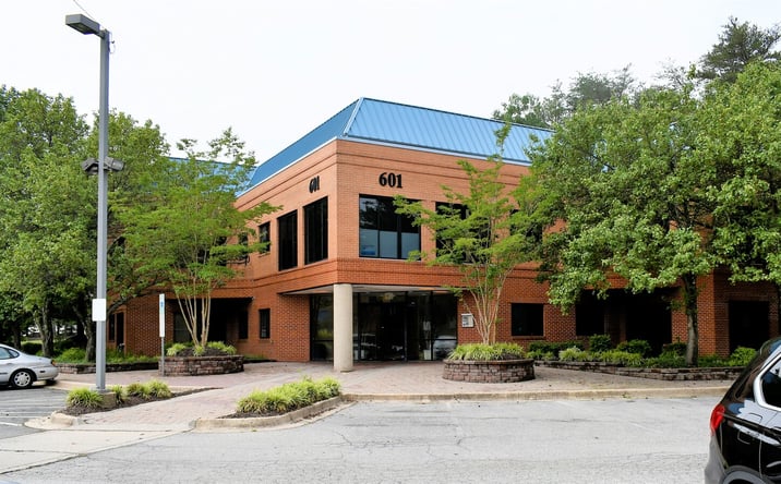 Pictures of Office property located at 601 Post Office Rd Ste 1E, Waldorf, MD 20602 for lease - image #1