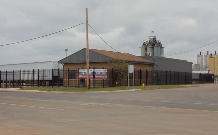 Pictures of Industrial, Retail, Office property located at 2015 Lake Street, Kalamazoo, MI 49001 for lease - image #1