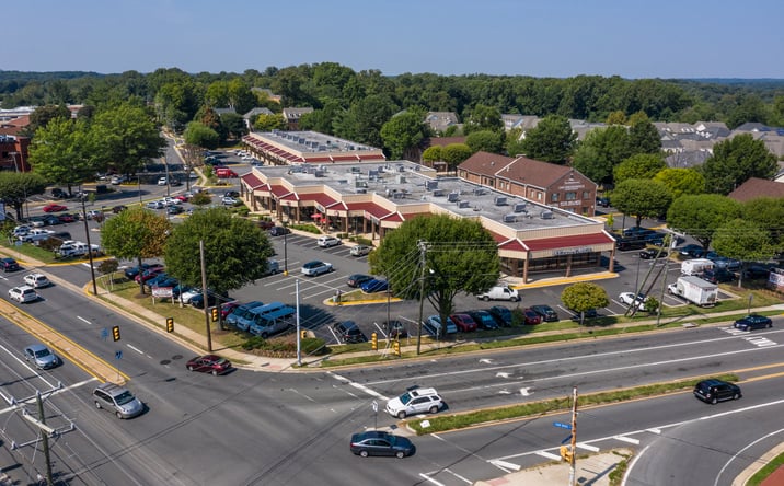 Pictures of Retail, Office property located at 2946 Chain Bridge Rd, Oakton, VA 22124 for lease - image #1