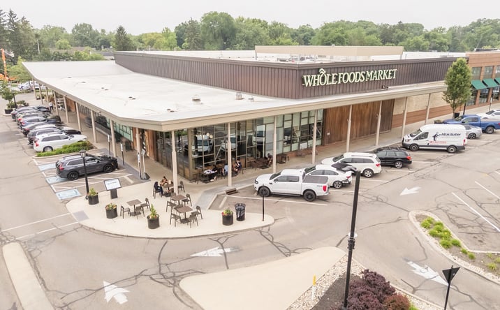 Pictures of Retail, Office property located at 1555 W Lane Ave, Upper Arlington, OH 43221 for lease - image #1