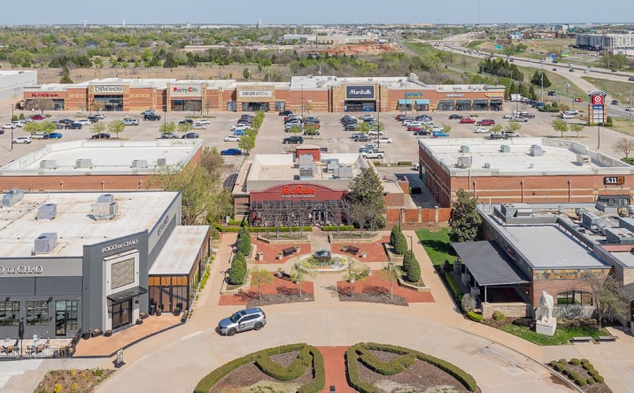 Pictures of Retail property located at 13730 N Pennsylvania Ave, Oklahoma City, OK 73134 for lease - image #1