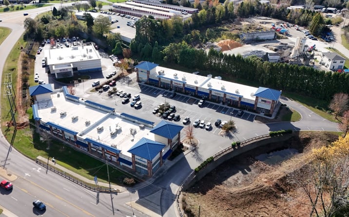 Pictures of Retail, Office, Restaurant property located at 107 Commons Dr, Mooresville, NC 28117 for lease - image #1