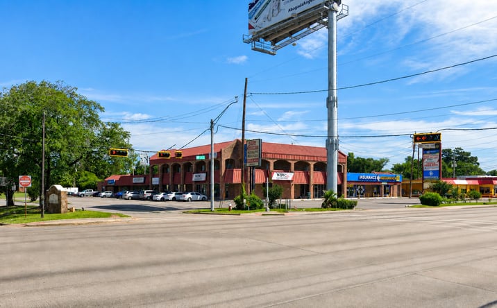 Pictures of Retail, Office property located at 1306 Farm to Market 1960 Rd W, Houston, TX 77090 for lease - image #1