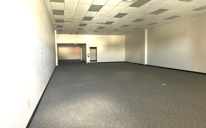 Pictures of Retail property located at 4600 Shelbyville Rd, St Matthews, KY 40207 for lease - image #1