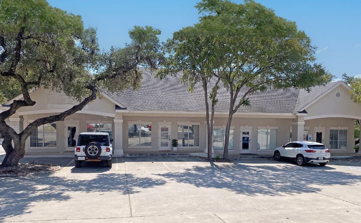 Pictures of Retail property located at 1128 W Blanco Rd, San Antonio, TX 78232 for lease - image #1