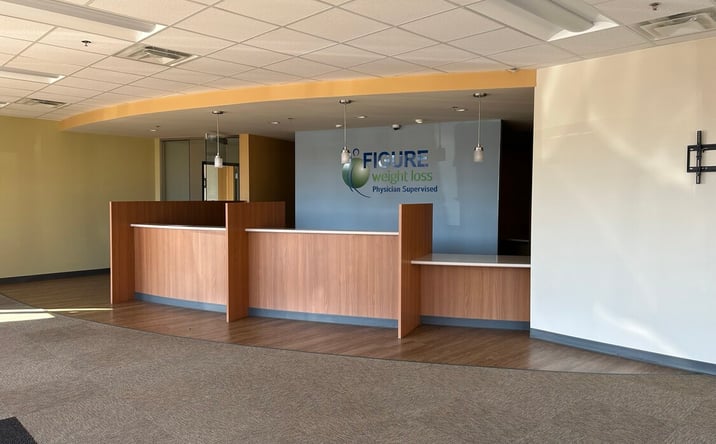 Pictures of Retail property located at 2106 S Hurstbourne Pkwy, Hurstbourne Acres, KY 40220 for lease - image #1