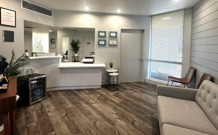 Pictures of Office property located at 310 N Wilmot Rd, Tucson, AZ 85711 for lease - image #1