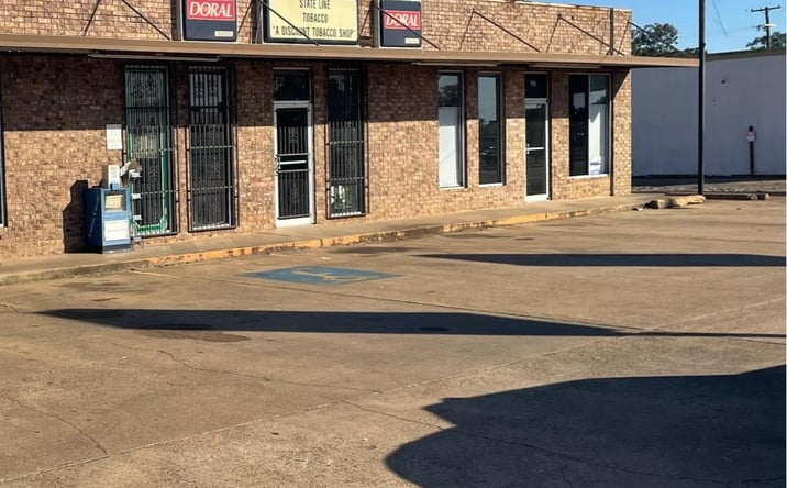 Pictures of Retail, Office property located at 934 N State Line Ave, Texarkana, AR 71854 for lease - image #1