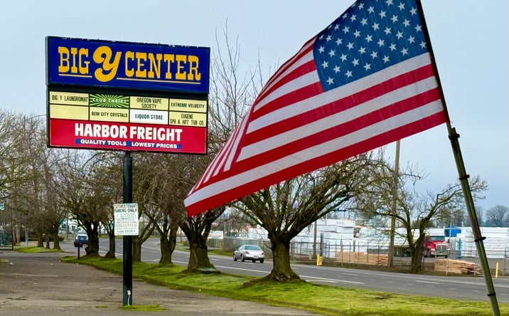 Pictures of Retail property located at 2210 W 6th Ave, Eugene, OR 97402 for lease - image #1