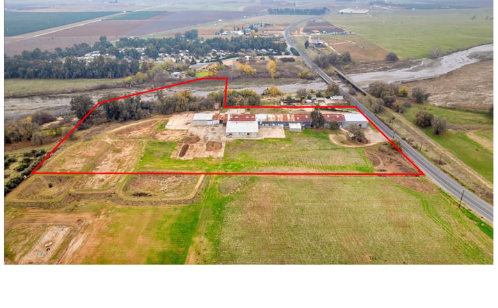 Pictures of Industrial property located at 10513 Rd 236, Terra Bella, CA 93270 for lease - image #1