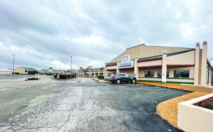 Pictures of Retail, Office property located at 1600 Lebanon Ave, Belleville, IL 62221 for lease - image #1