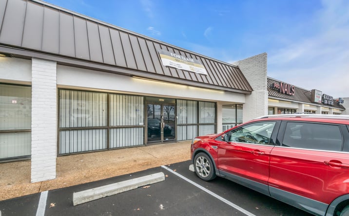 Pictures of Retail, Office, Restaurant property located at 3301 Winchester Rd, Memphis, TN 38118 for lease - image #1