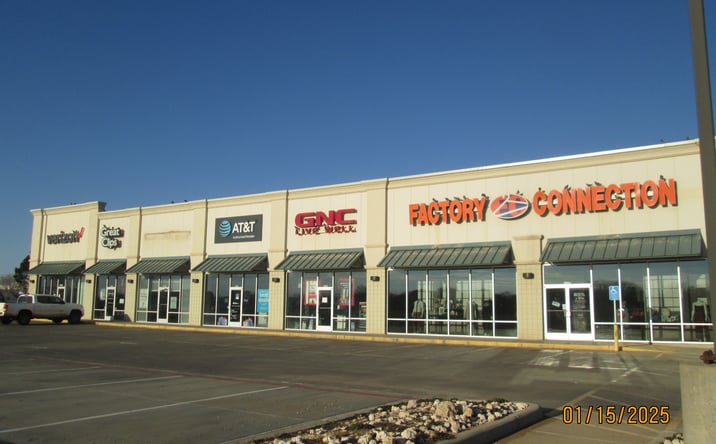 Pictures of Retail property located at 1601 N Interstate 27 Service Rd, Plainview, TX 79072 for lease - image #1