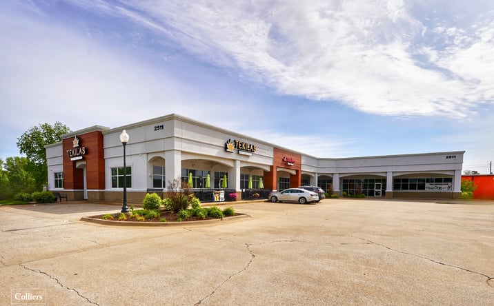 Pictures of Retail property located at 2511 N 2nd St, Rogers, AR 72756 for lease - image #1