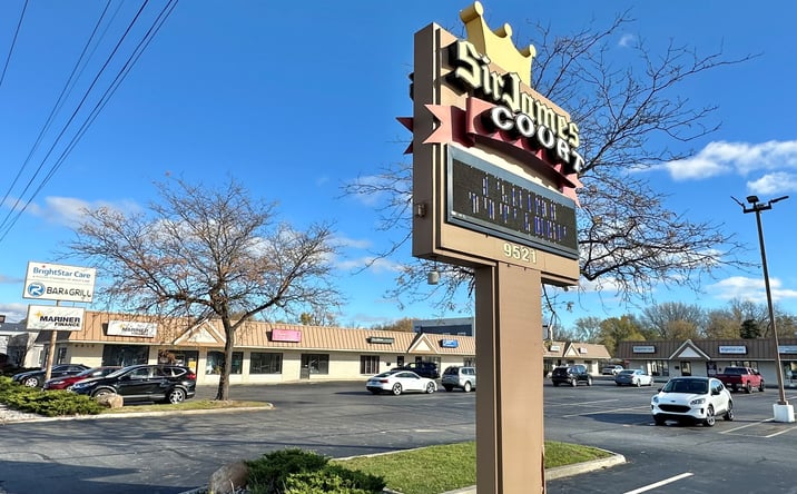 Pictures of Retail, Office property located at 9521 Indianapolis Blvd, Highland, IN 46322 for lease - image #1