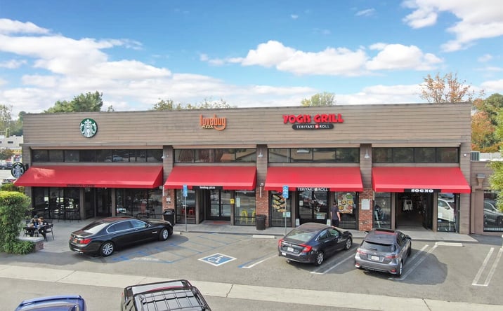 Pictures of Retail, Restaurant property located at 4922 Topanga Canyon Blvd, Los Angeles, CA 91364 for lease - image #1